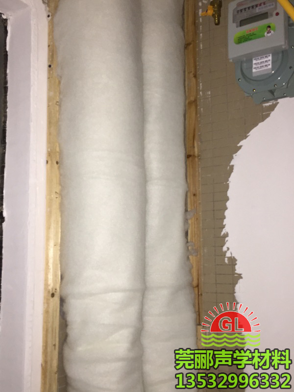 莞酈隔音棉比我想象中的要厚一點點，賣家很誠信，服務(wù)態(tài)度很好